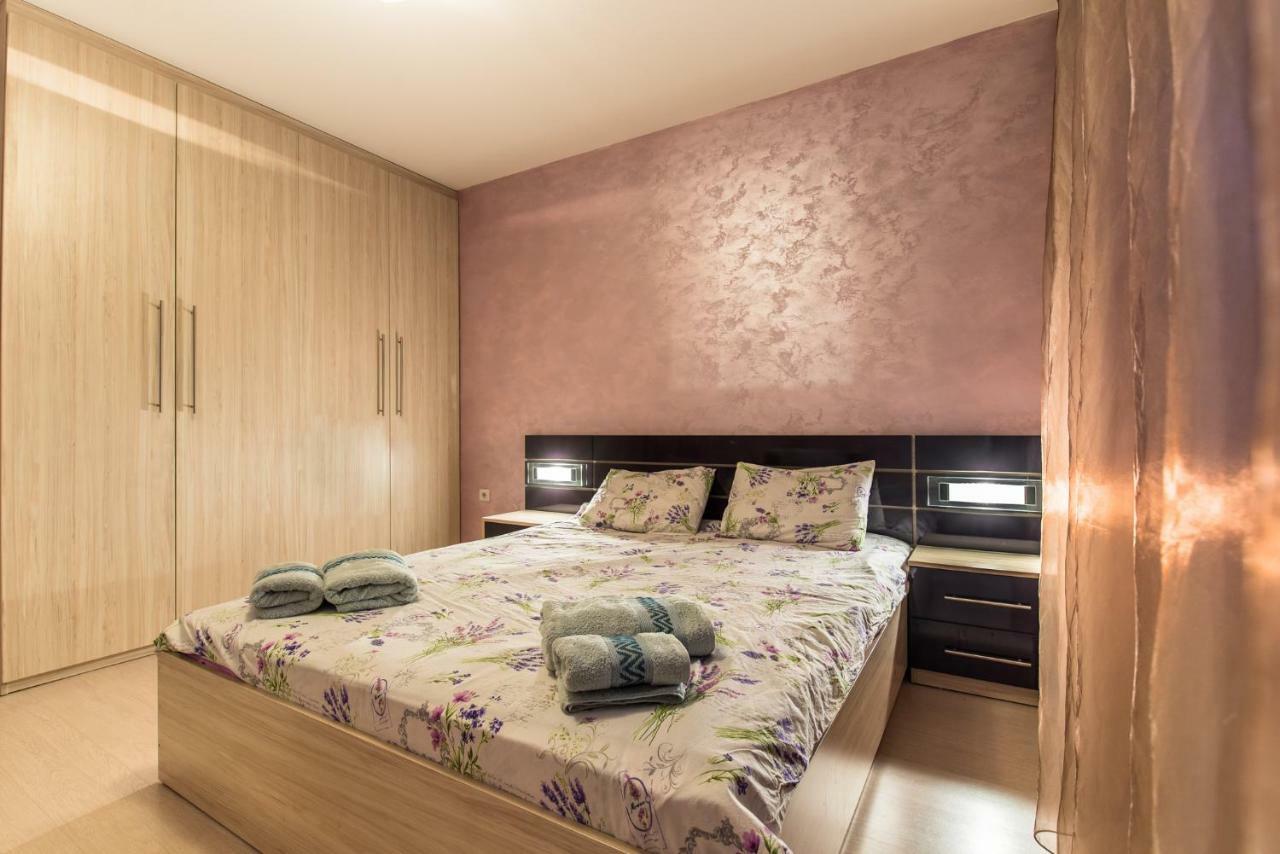 Luxury One Bedroom Suite, Doorman, Limited Access, Lozenec Area 索菲亞 外观 照片